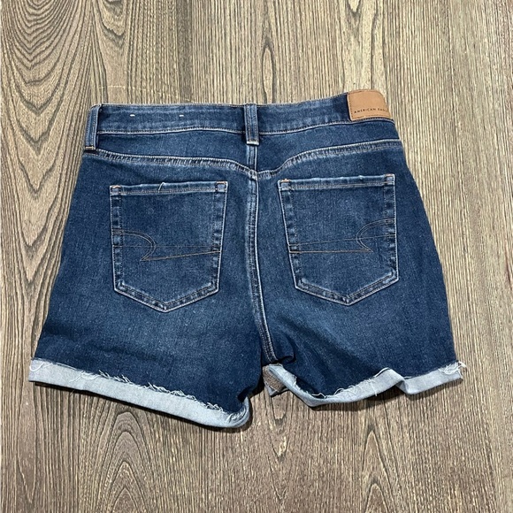 American Eagle Midi Boyfriend Shorts Cuffed Cut Off Denim Dark Wash Size 8 - Picture 8 of 8